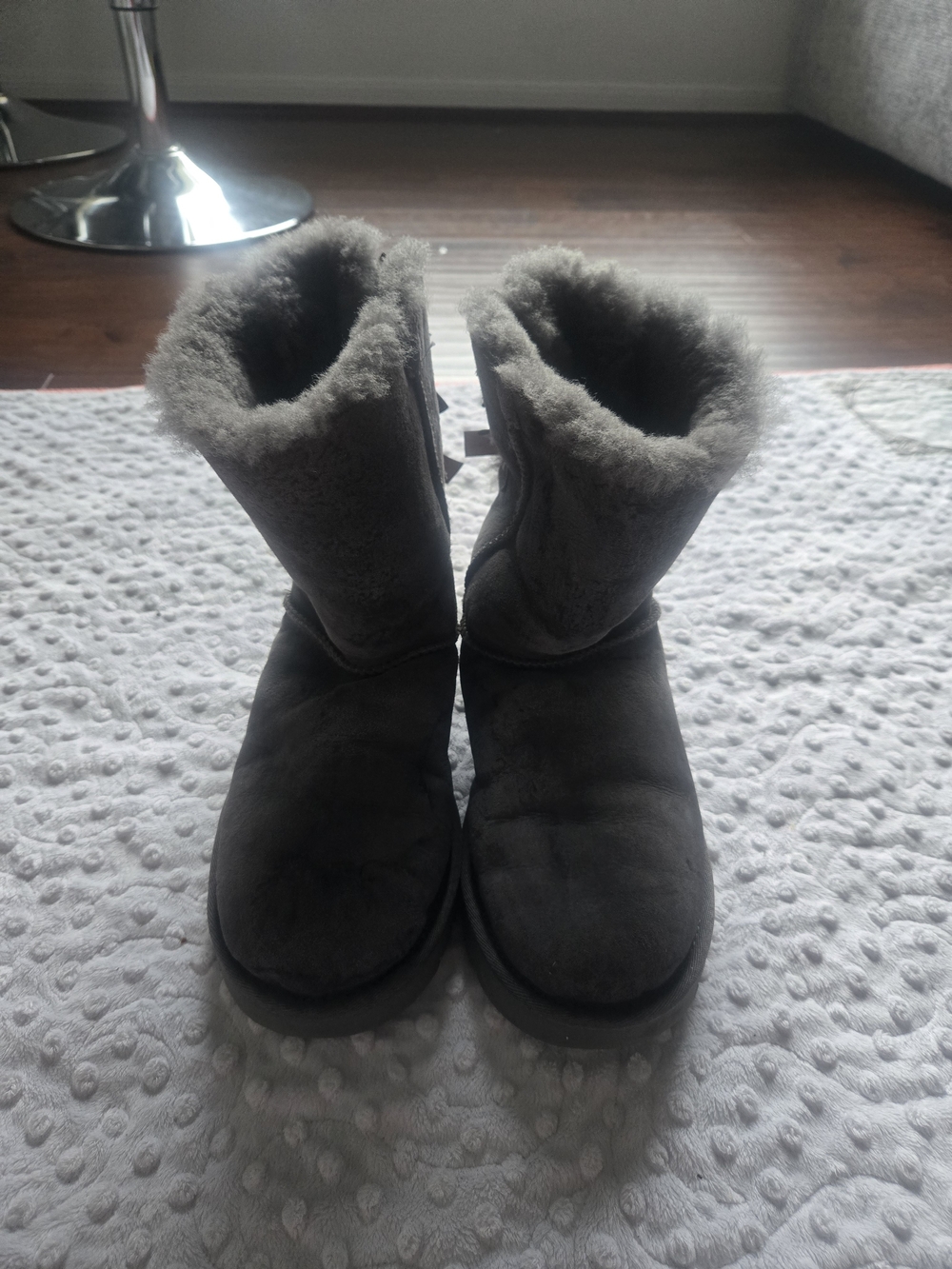 UGG Women's Short Shearling Boots - Charcoal Gray
